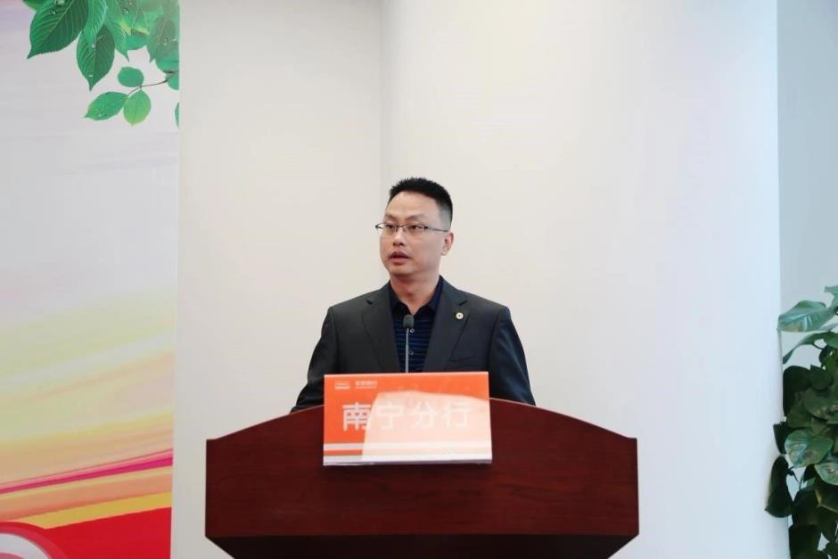 自治区红十字会党组成员、副会长吴强.jpg