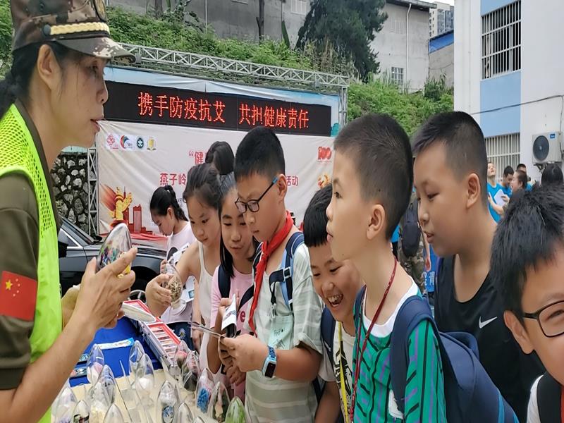 燕子岭社区禁毒宣传活动.jpg